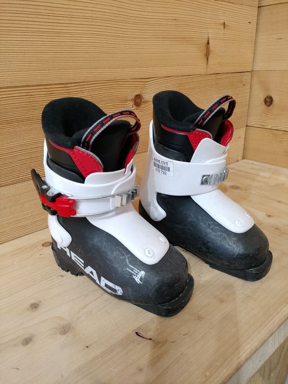 Head Chaussures garçon: Skischuhe, Head Z1 Gr. 26.5 für nur CHF 39.- statt CHF 99.- – D'occasion à Schwarzsee par Sidecut 1