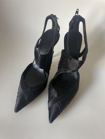 sandales GUCCI en satin noir, taille 35