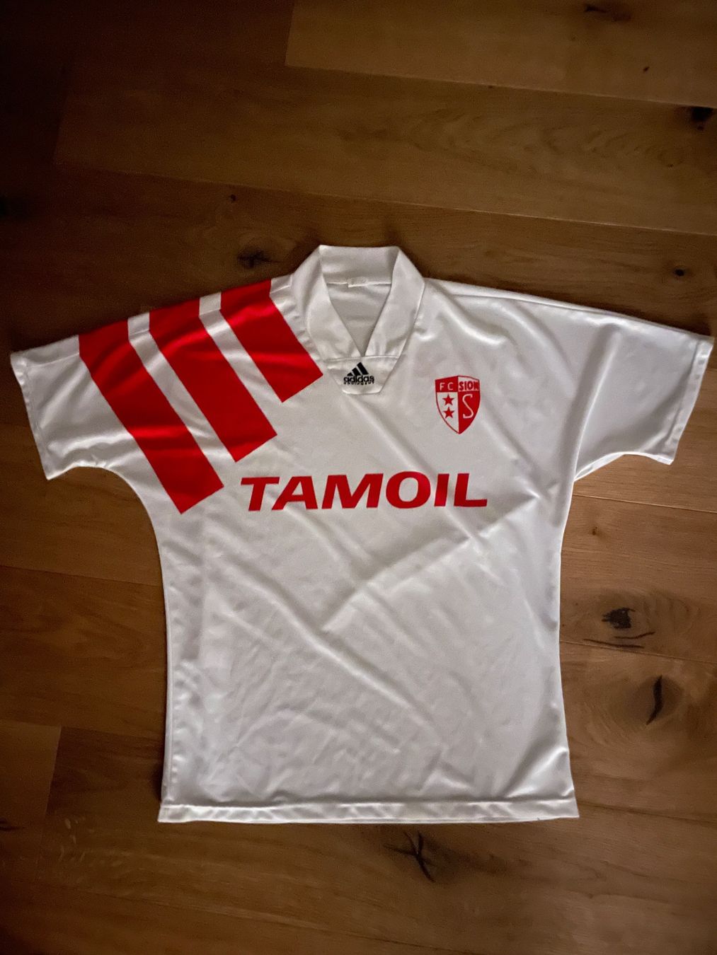 Adidas Canottiere & Pantaloni: FC Sion Heimtrikot 1993-1995 – Usato da Langenthal venduto da Miiguel