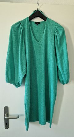 schönes Kleid in Grösse L