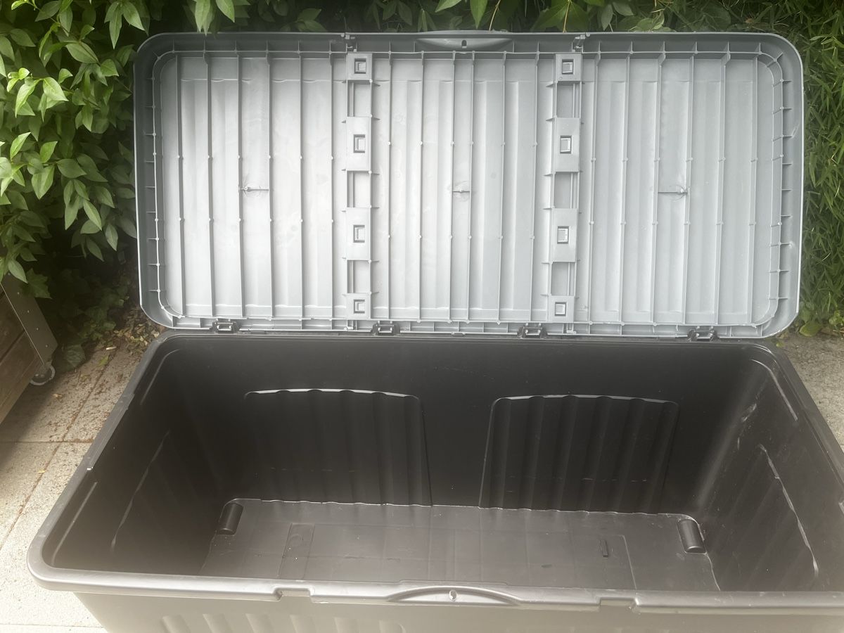 Box contenitori: Aufbewahrungsbox Gartenbox Kunststoff gebraucht – Usato da Seengen venduto da Pani09 1