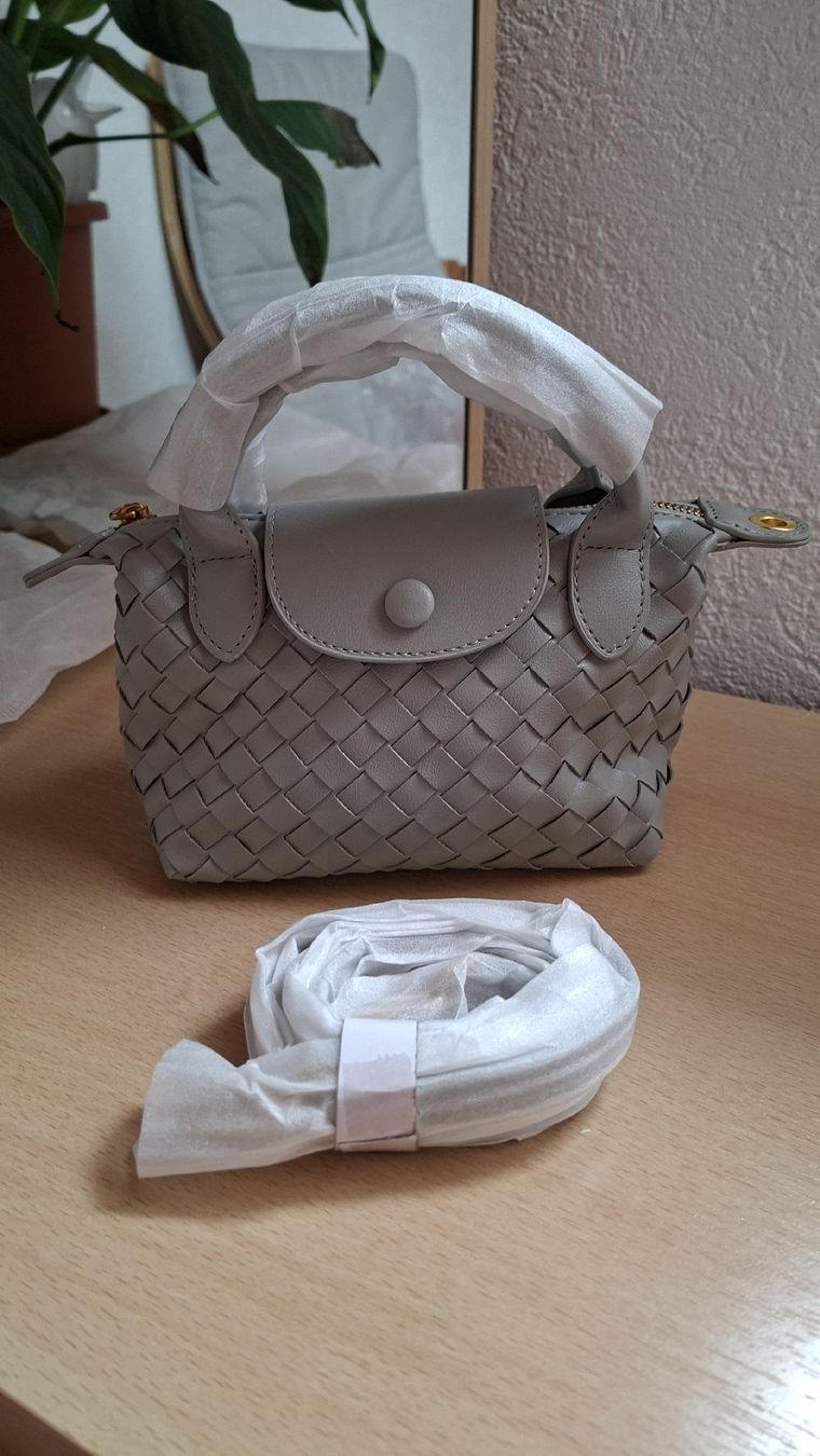 Sacs femmes: Sac à main  – Neuf avec emballage d'origine à Sion par fre_cyc2 1
