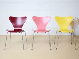 Arne Jacobsen Stühle von Fritz Hansen | Stapelbar
