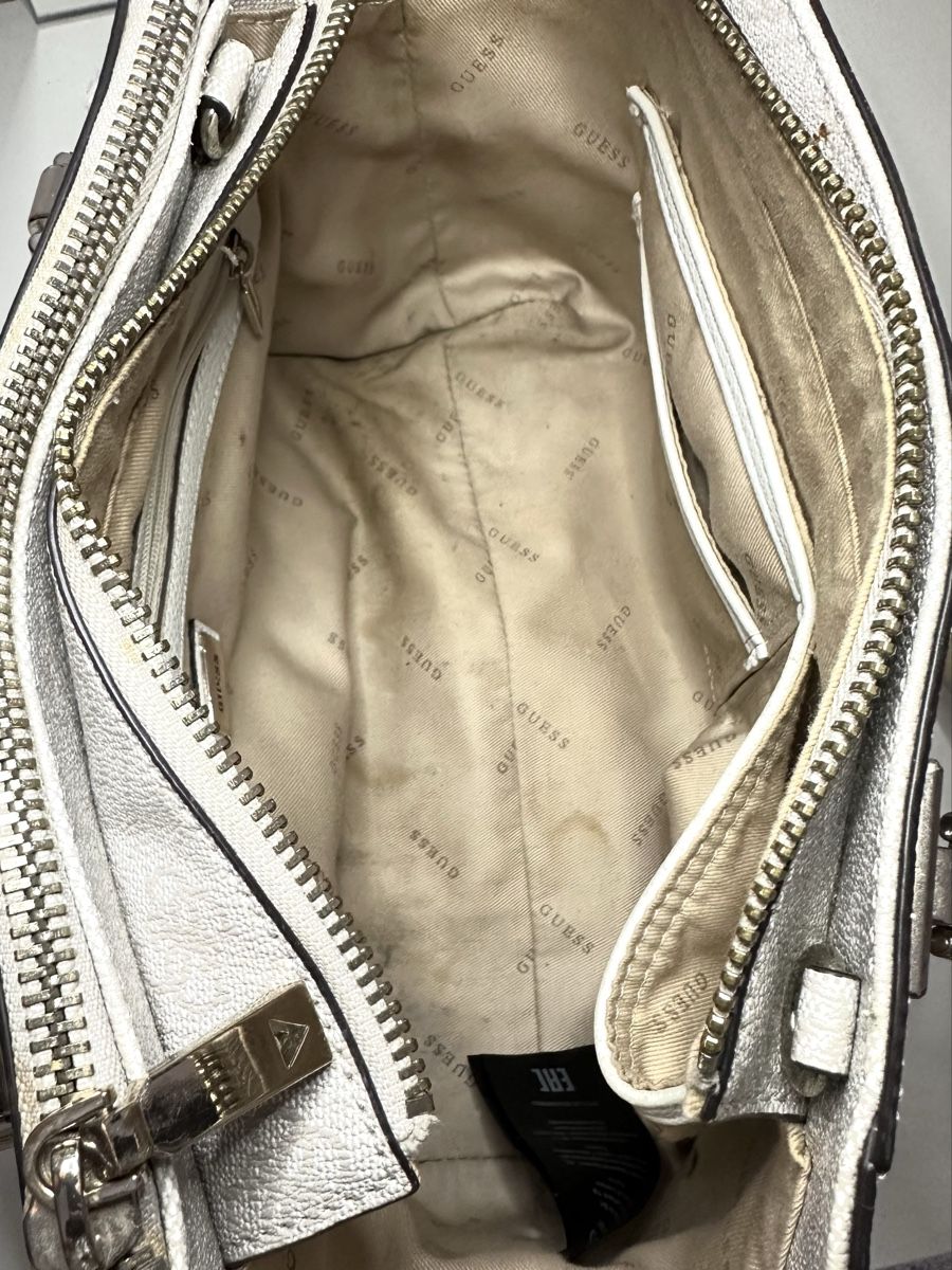 Guess Taschen für Damen: Guess Tasche – Gebraucht aus Uetikon am See von jael_87 4