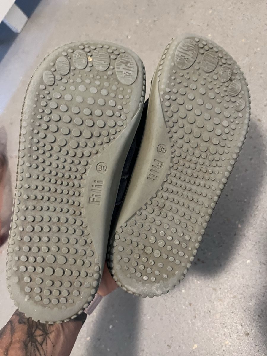 Chaussures garçon: Barfusschuhe blau Grösse 30 gebraucht – D'occasion à Dottikon par kat_jk9m 2