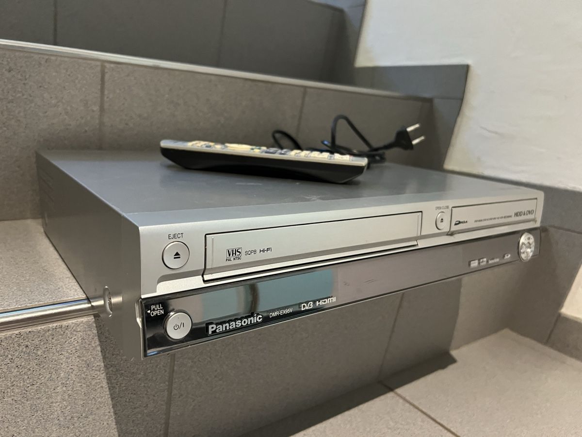 Panasonic Aufnahmegeräte: Panasonic DMR-EX95V HDD/DVD/VHS Recorder – Gebraucht aus Schongau von Retro_Shop 1