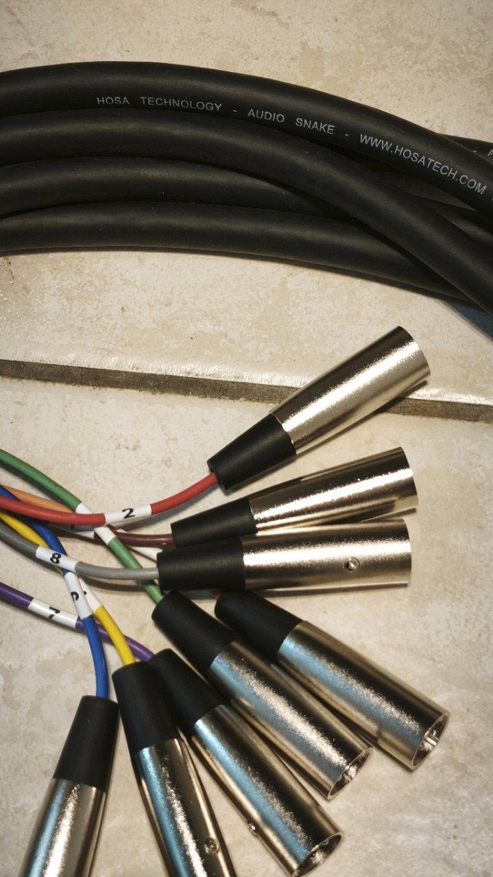 Câbles: Multicore "HOSA" DB25 auf XLRm Länge 7Meter – D'occasion à Laupen BE par Elch55 1