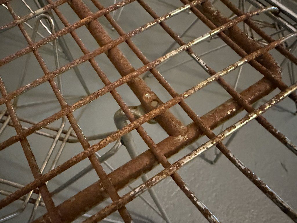 Eames Stühle: 6 Eames Wire Chairs – Gebraucht aus Zürich von paristurin 2