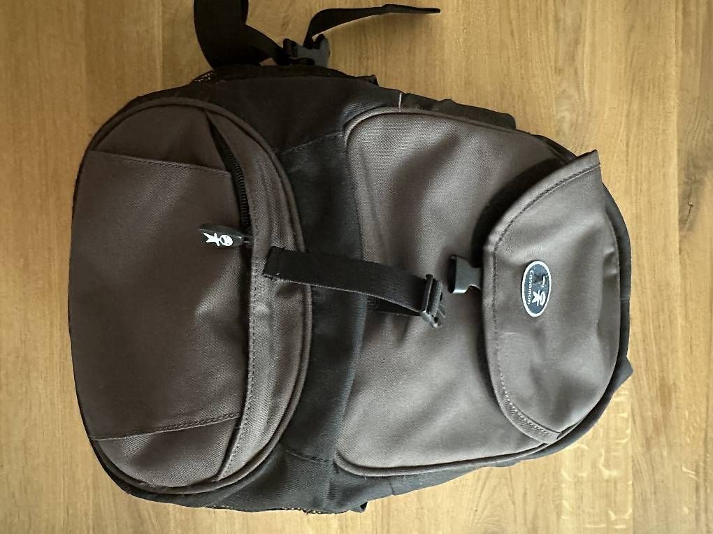 Zaini: Sac à dos appareil photo  – Usato da Carouge GE venduto da Mfeusier