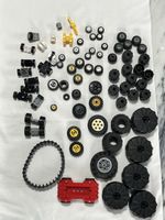 Lego Reifen und Fahrzeugteile ca. 380gr. 