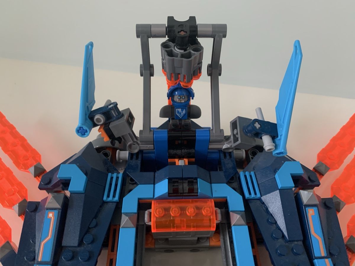 Lego Spielzeuge: Lego Nexo Knoghts 70351 – Gebraucht aus Killwangen von Zermatt5 2