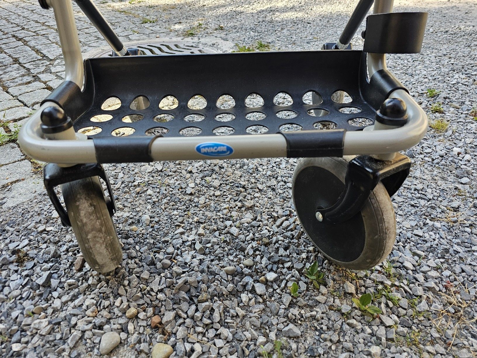 Ausili per la deambulazione: Rollator  – Usato da Meisterschwanden venduto da Hummer21 5