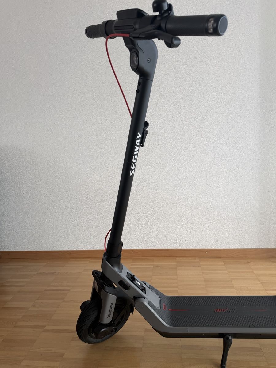 Scooters: E 3 Pro E Kick Scooter – Neu (gemäss Beschreibung) aus Neuhausen von Cartier22 1