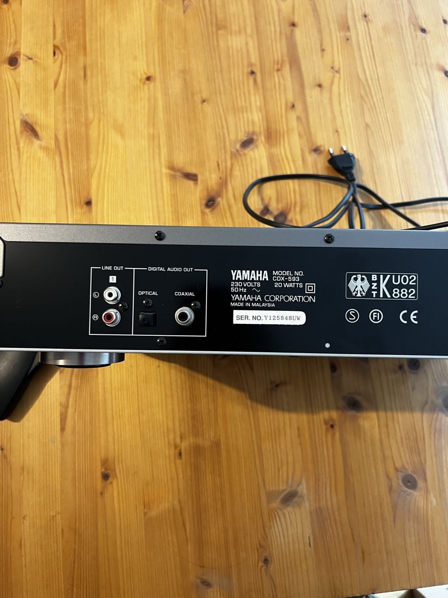 Yamaha Sistemi audio & multimediali: Yamaha CD-Spieler CDX-593 – Usato da Bern venduto da Romingerre 2