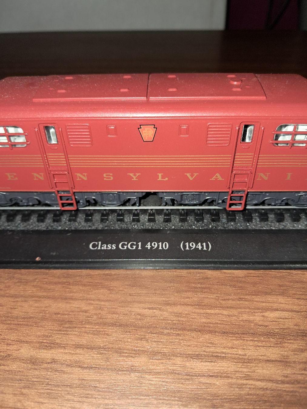 Modellini di ferrovie: Standmodell Class GG 4910 (1941) Lok – Nuovo e nell'imballaggio originale da Le locle venduto da juliensaran 1