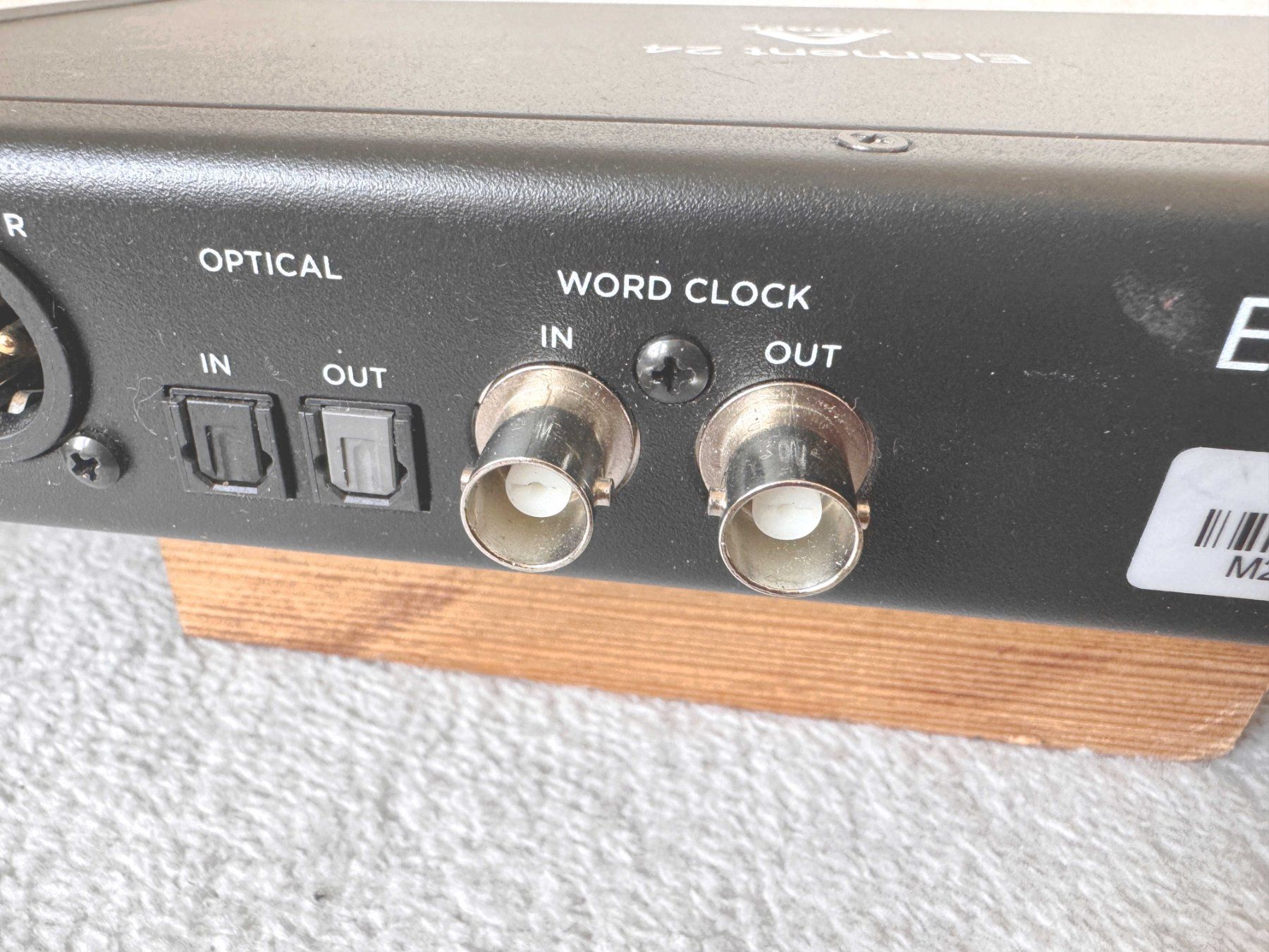 Apogee Studioequipment: Apogee Element 24 Thunderbolt Audio Interface optical analog – Gebraucht aus Zürich von Malco0 4