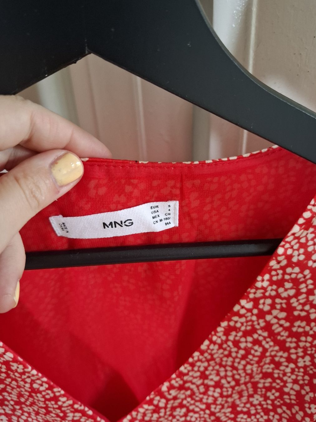 Mango Vestiti: Blumenkleid Mango – Usato da Muri b. Bern venduto da hos_qg29 2