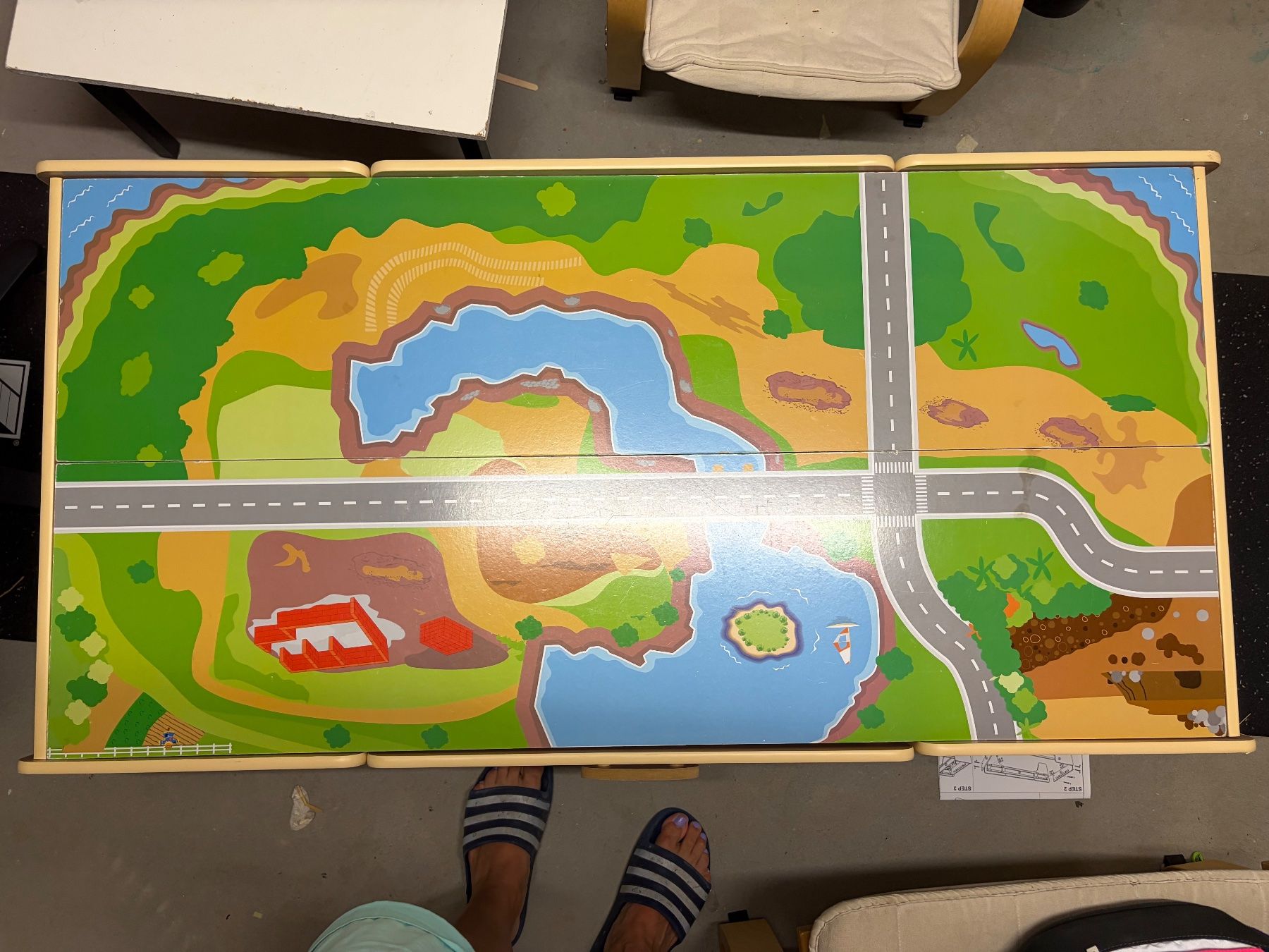 Tische: Spieltisch mit Schublade, Briobahntisch – Gebraucht aus Arlesheim von thoma2010 2