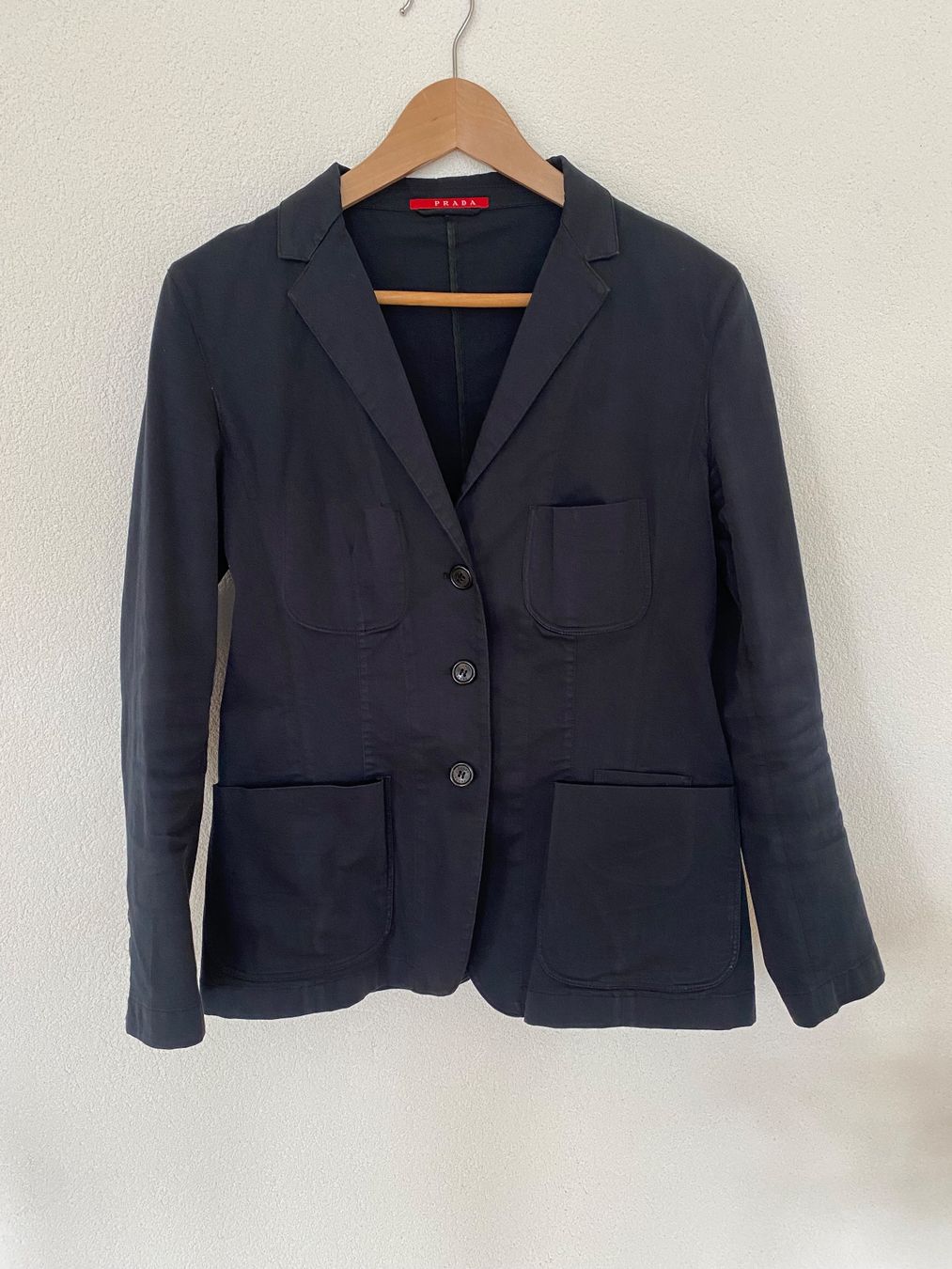 Prada Vestes: PRADA DAMEN JACKE SCHWARZ – D'occasion à Zürich par Fashionparade 1