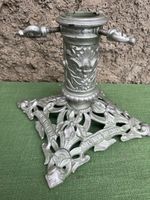 Antiker Weihnachtsbaumständer Gusseisen silberfarben