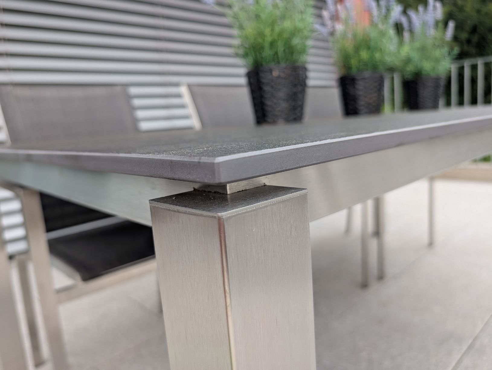 Set de table et chaises: Gartentisch Hutter Quadro - Der Klassiker mit 6 Stühlen – D'occasion à Ebikon par ChrigMond 3