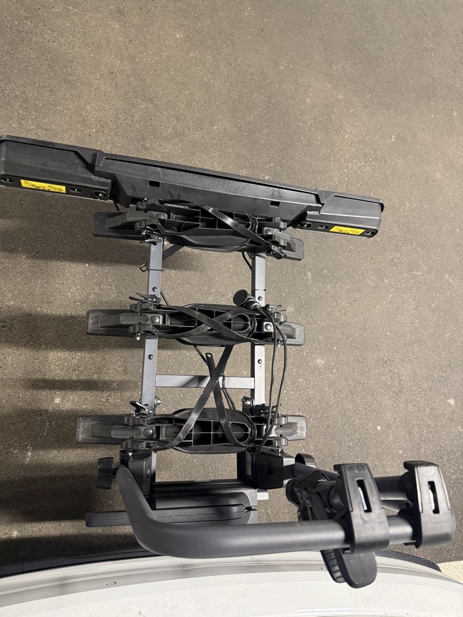 Fischer Ganci per rimorchio: Porta 3 biciclette Fischer  – Usato da Vacallo venduto da die_cyv7 1