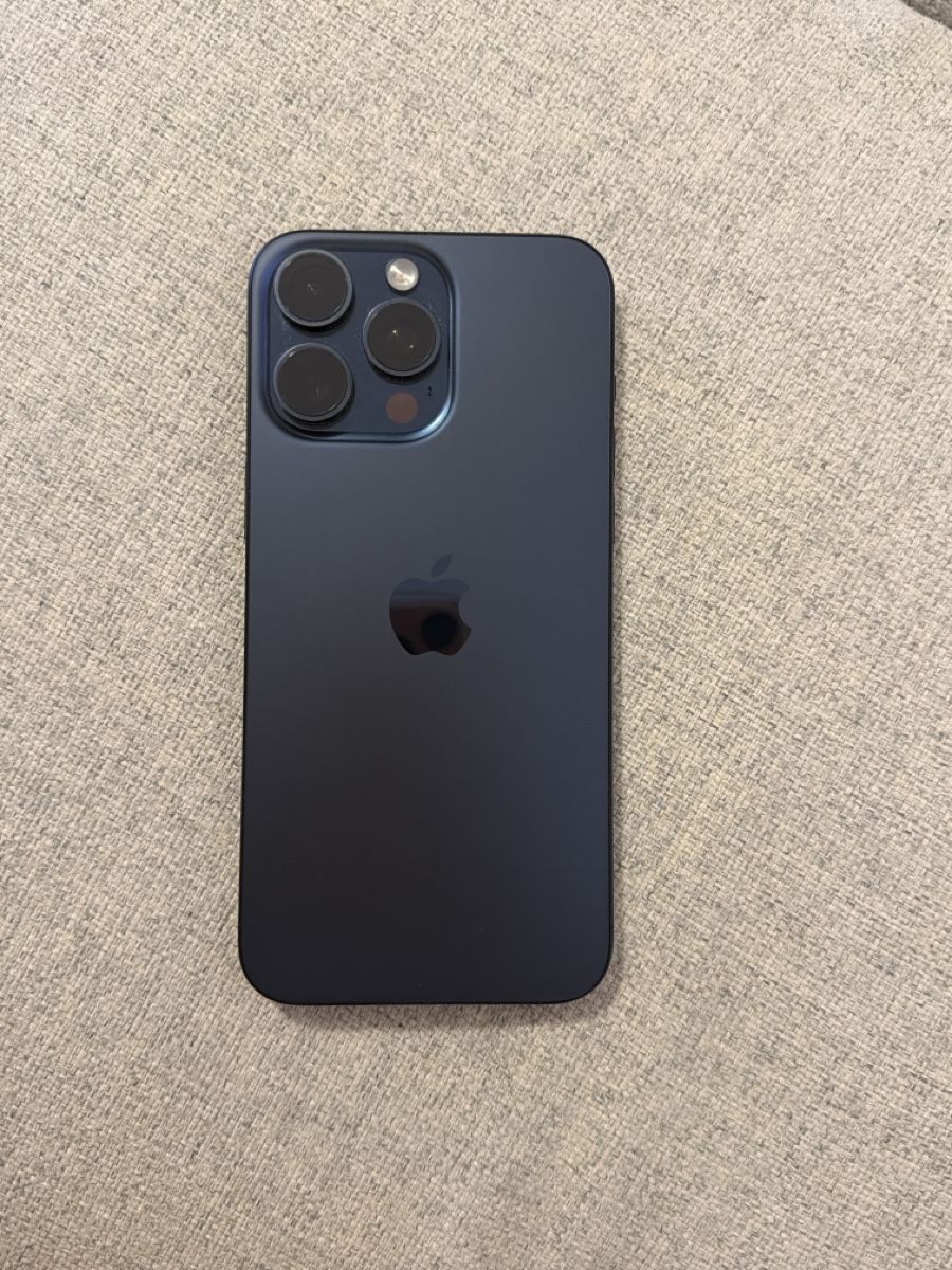 Apple Telefoni cellulari / Smartphones: Iphone 15 pro Max Blau 256GB – Usato da Winterthur venduto da Jaysen 1