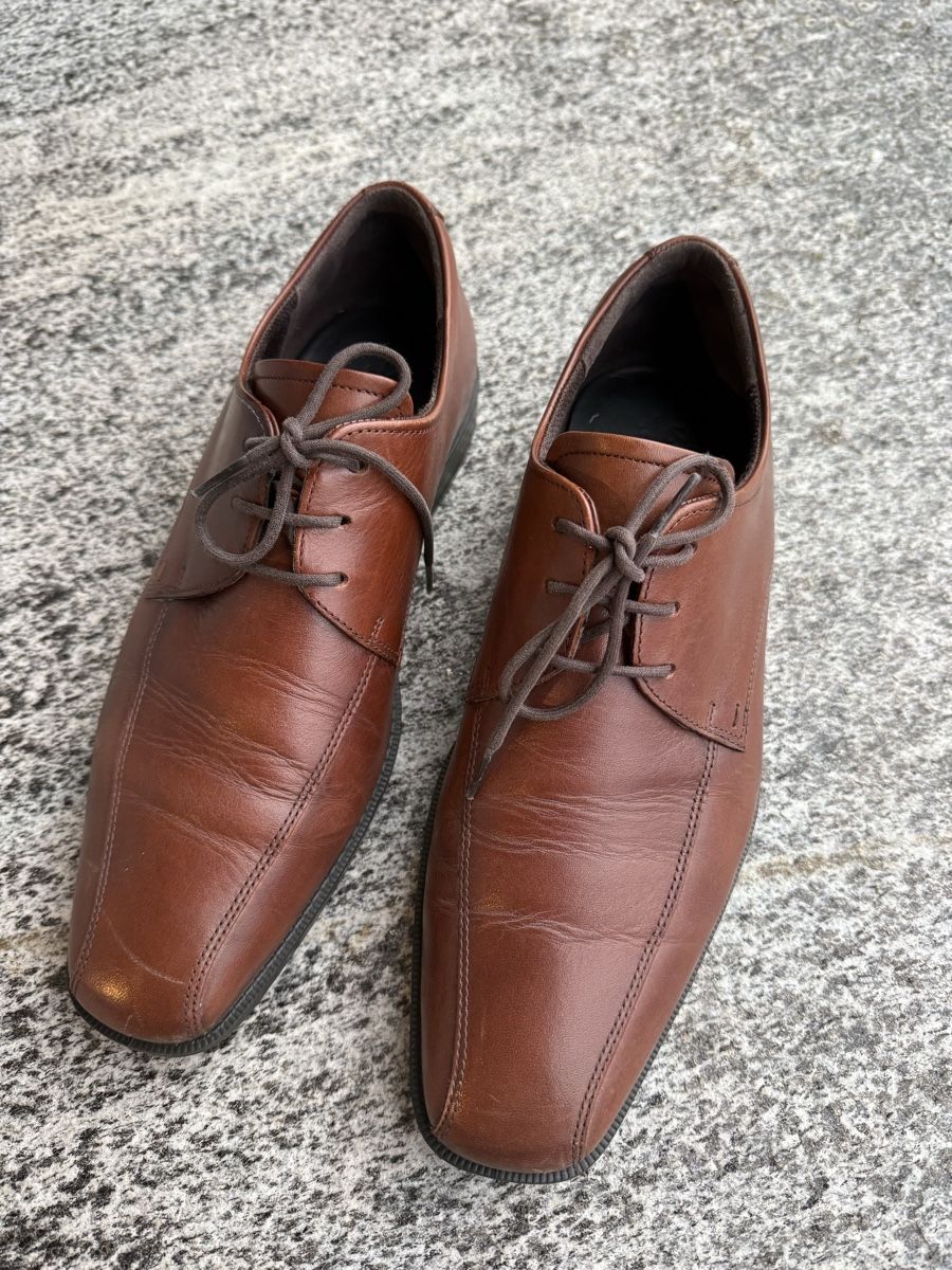 Ecco Herrenschuhe: Scarpe uomo classiche Ecco marroni taglia 43 – Gebraucht aus Roveredo GR von ang_cc9l
