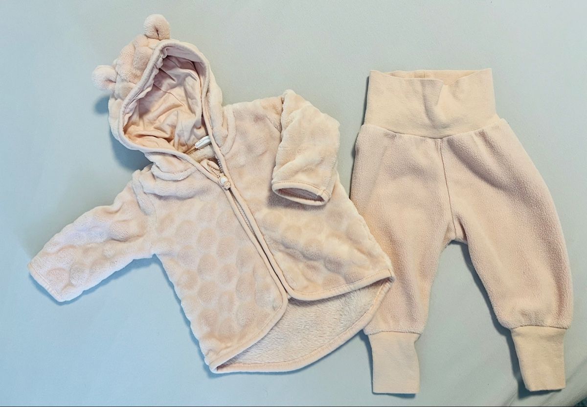 Lotti & Set di vestiti: Ensemble bébé polaire rose pâle taille 62 – Usato da La Chaux-de-Fonds venduto da Sabinchenn