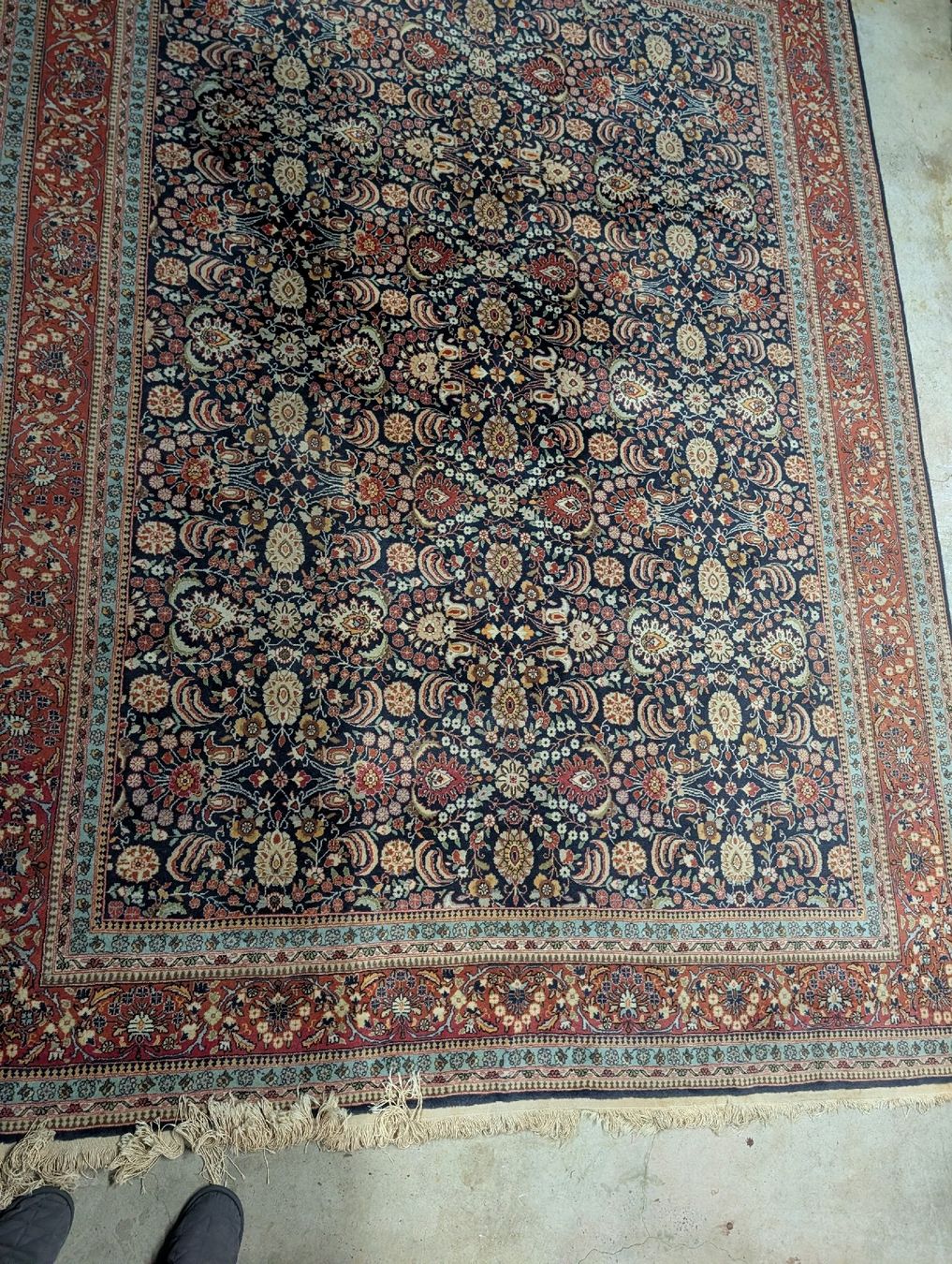 Tappeti: Orientalischer Teppich mit Fransen gemustert – Usato da Herisau venduto da CelloR 1