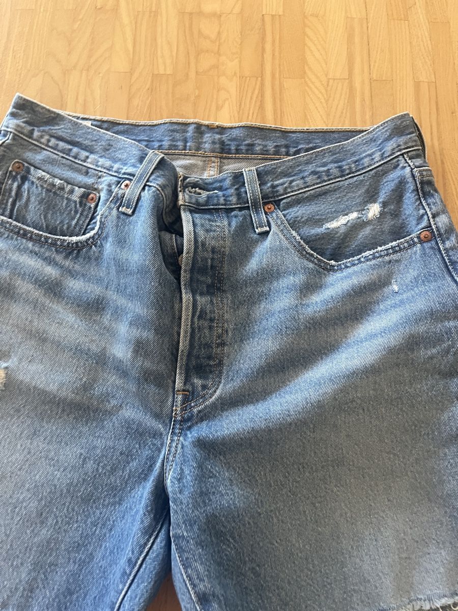 Levi's Jeans: Levi‘s Jeans Shorts – Usato da St. Gallen venduto da elli18 1