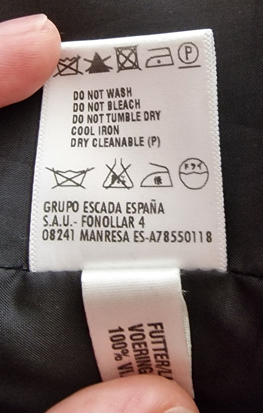 Escada Gonne: ESCADA Rock dunkelblau Grösse 36 gebraucht – Usato da Kriens venduto da natalia.lang 4