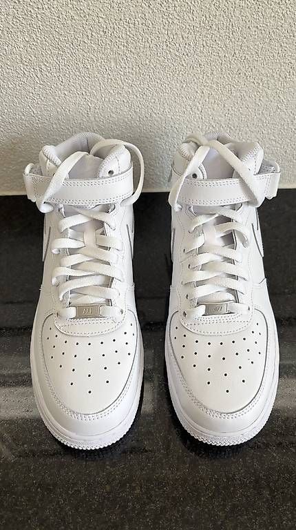 Chaussures hommes: NIKE Sneaker AIR FORCE 1 – D'occasion à Brunegg par Robertino70 1