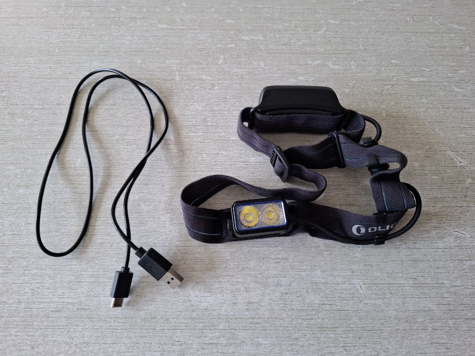 Olight Lampade: Olight Stirnlampe LED schwarz  – Nuovo (secondo la descrizione) da Grosswangen venduto da michelli.