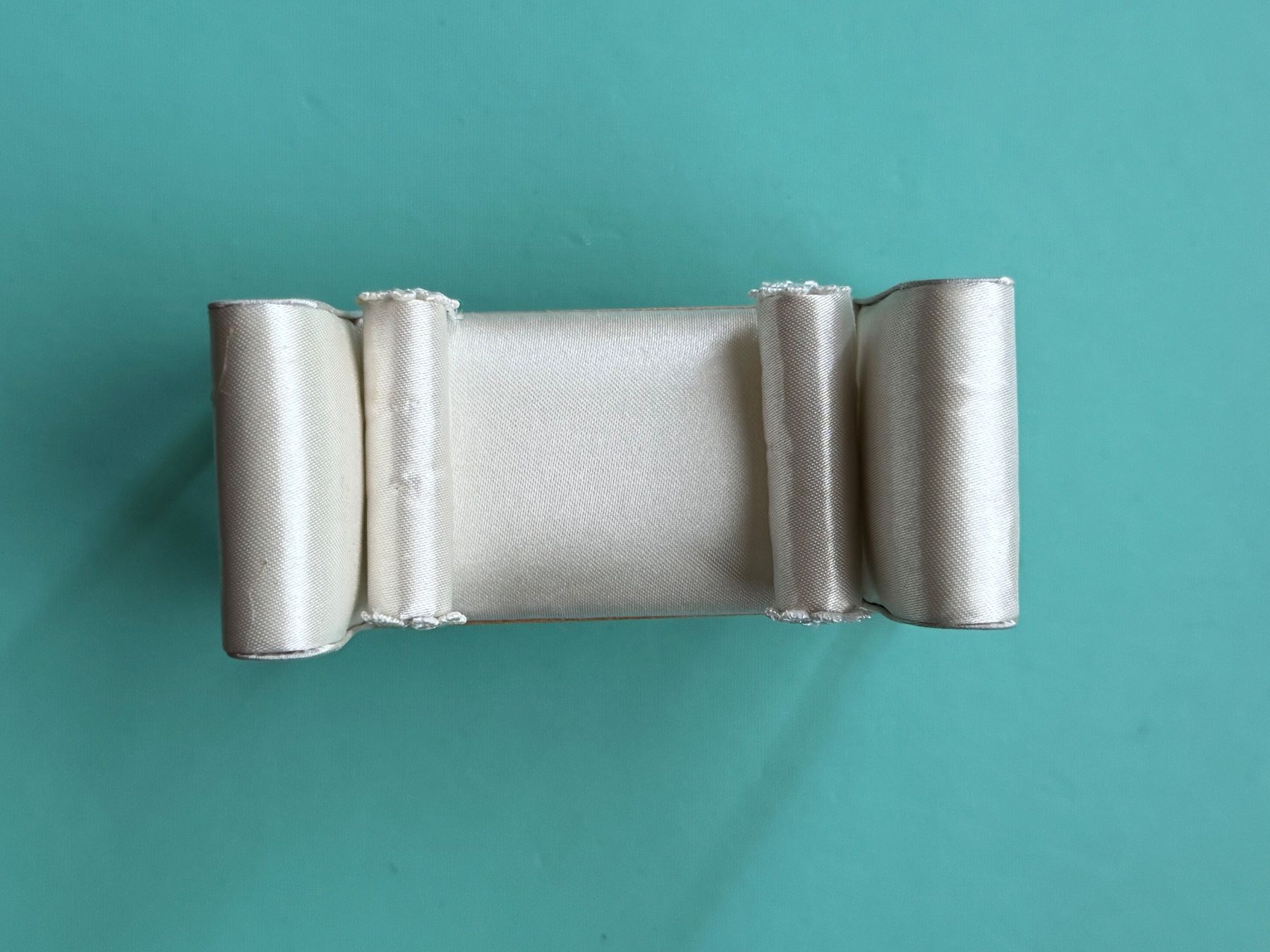 Case e mobili per bambole: Fenstersitz George III England – Nuovo e nell'imballaggio originale da Grabs venduto da Puppestuebli 4