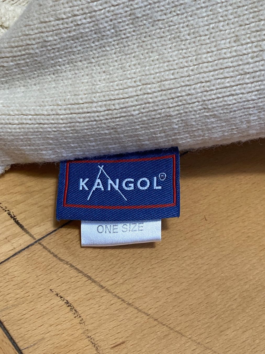 Kangol Copricapi, berretti & cappellini: Vintage Y2K Kangol Beanie – Usato da Zürich venduto da le_souk 4