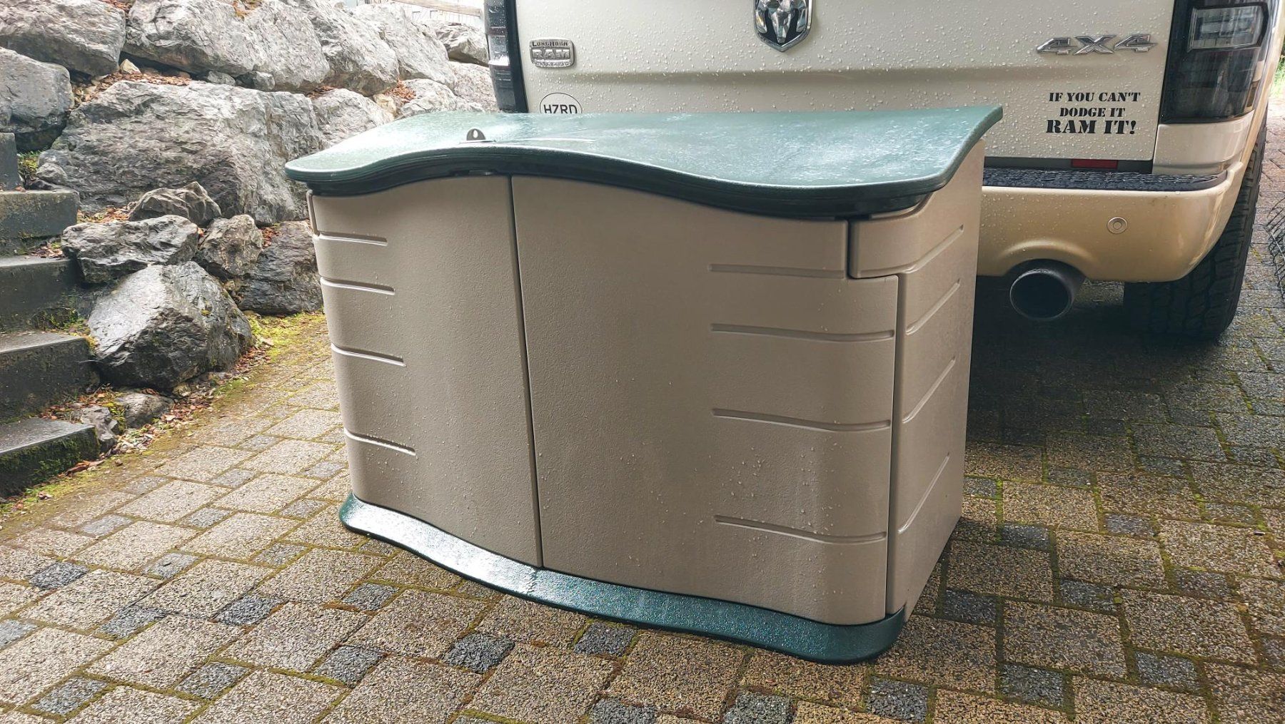 Box contenitori: Gartenbox Rubbermaid – Usato da Biberist venduto da 71stang