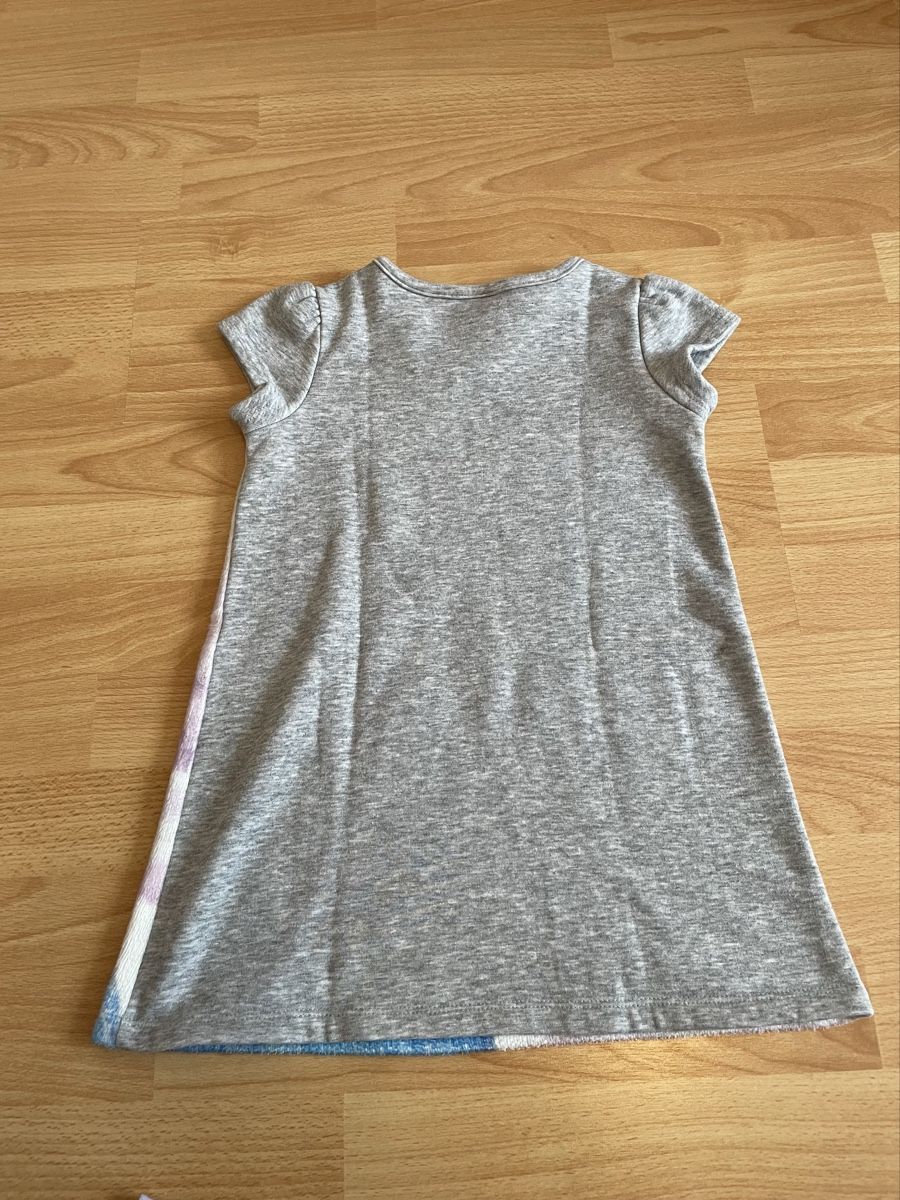 C&A Kleiderpakete & -sets: Mädchen Trainer, Hose Grösse 110 – Neu (gemäss Beschreibung) aus Chur von Tsambiko 8