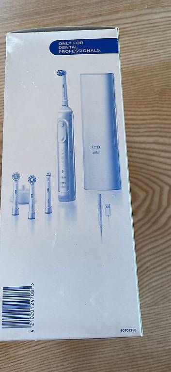 Cura dei denti: Elektrische Zahnbürste – Usato da Zweisimmen venduto da Mikat 1