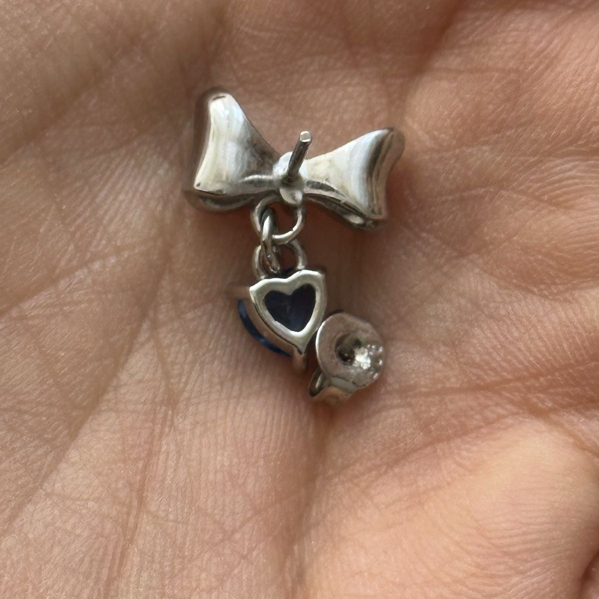 Orecchini pendenti & Orecchini a lobo: Silber 925 Herz und Schleife Ohrstecker – Nuovo (secondo la descrizione) da Givisiez venduto da dor_xb9k 4