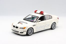 Kyosho 1/18 Diecast Model Car 08593GP - BMW M5 Safety Car
