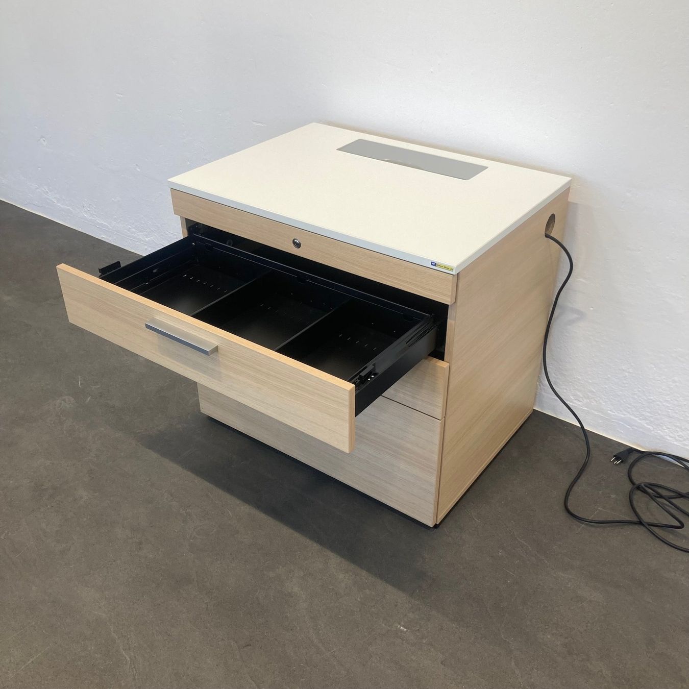 Cassettiere: Echo Classic Sideboard ohne Schlüssel – Usato da Schönenwerd venduto da mcofficeshop 5