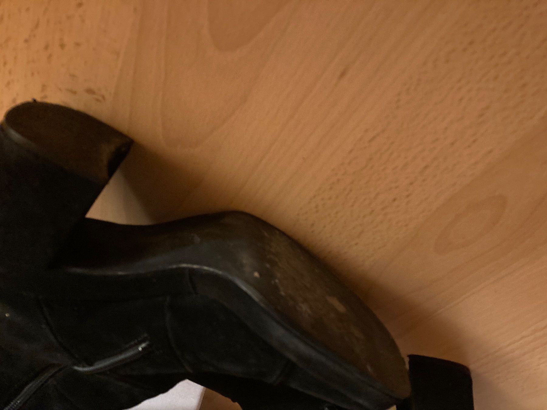 Scarpe da donna: Bottes  en daim - 38 – Usato da Evionnaz venduto da roh_l5yz 2