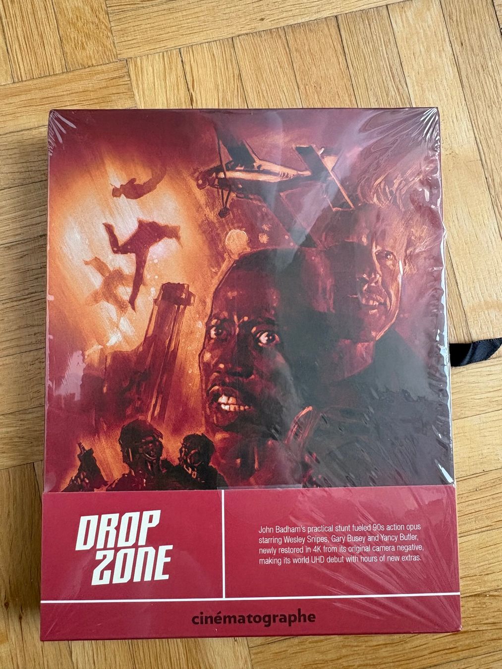 Tutti i DVDs: Drop Zone - Cinématographe - Mediabook - 4K UHD + Blu-ray – Usato da Zürich venduto da Malcom
