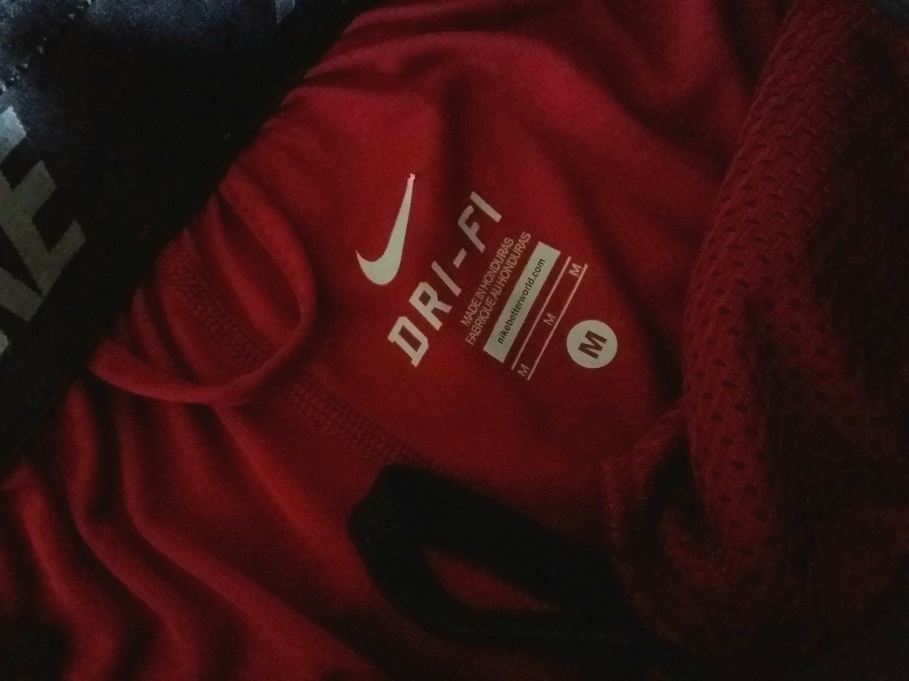 Nike Pantalons: NIKE kurze Trainerhose Gr M – D'occasion à Immensee par Btrutmann 2