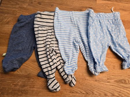 Baby Hosen 4 Stück, Grösse 50