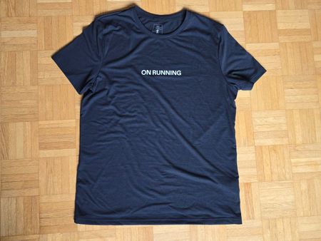 On t-shirt M schwarz