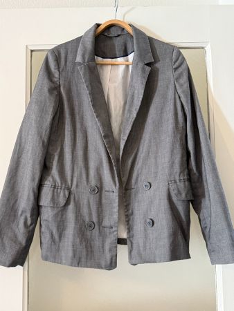 Grauer Blazer Grösse 38