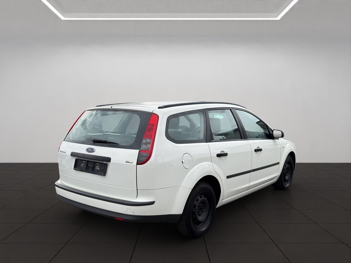 Ford Automobili: FORD Focus 1.6 TDCi Trend – Usato da Brunnen venduto da ese_w9t2 1