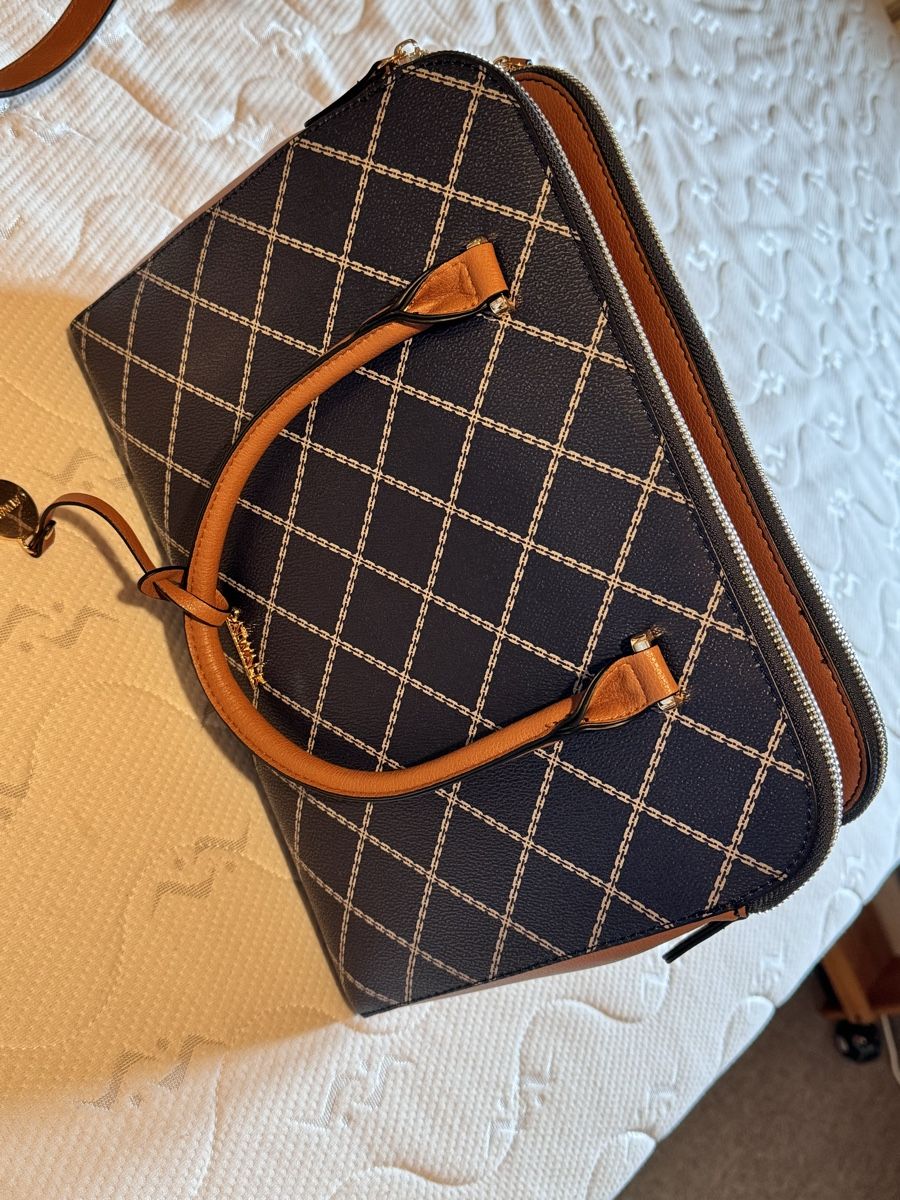 Borse da donna: Handtasche – Nuovo (secondo la descrizione) da Oeschgen venduto da Mich_elle